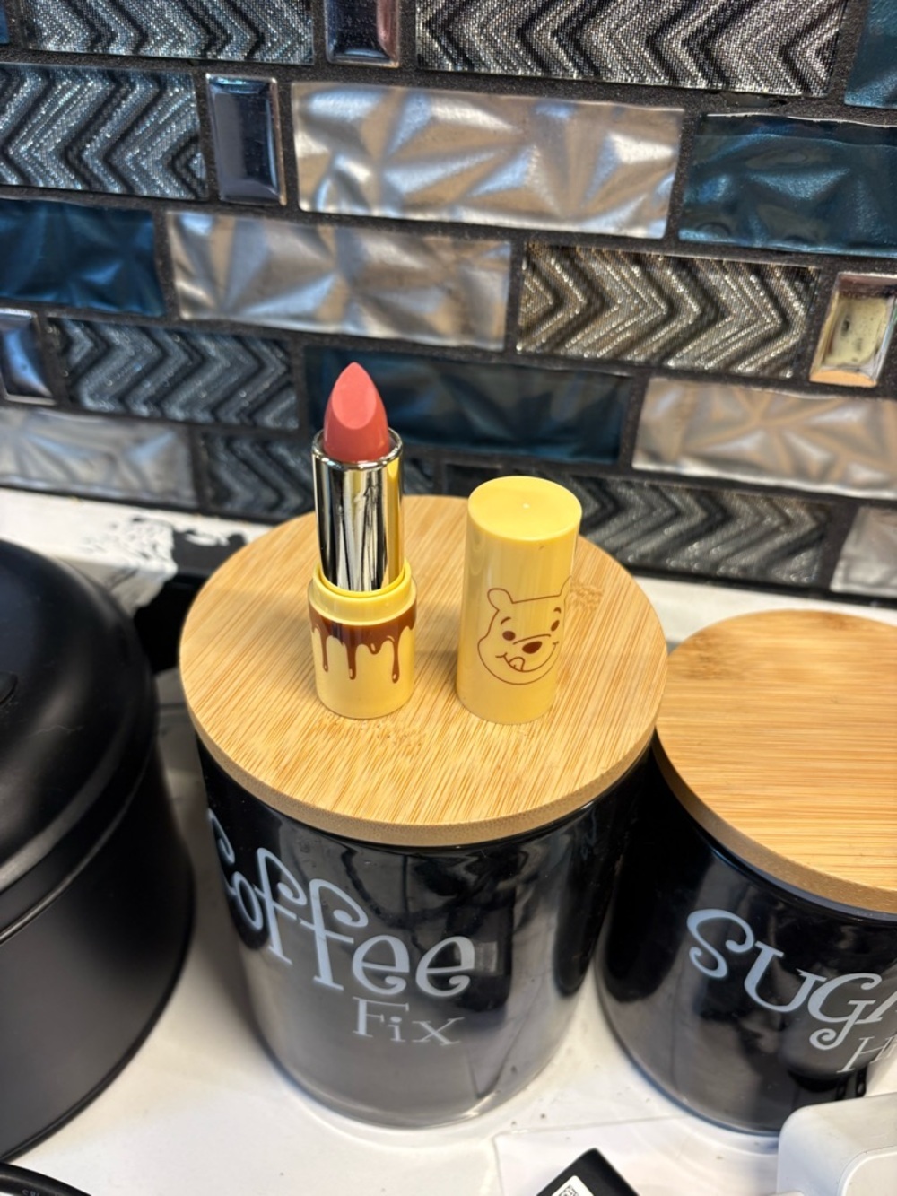 Yellow Winnie-the-Pooh Themed Lipstick Palette - Bright Yellow & Pink Shades - Picture 6 of 10